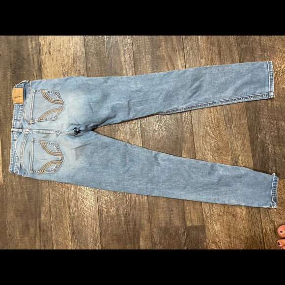 hollister jeans - Picture 3 of 4